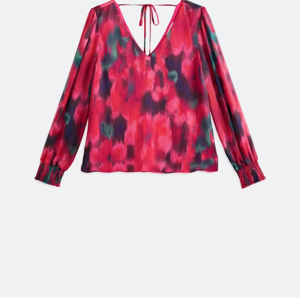 NWT Nine Britton Sloan’s Satin Floral V-Neck Women's Blouse.  Size XL.